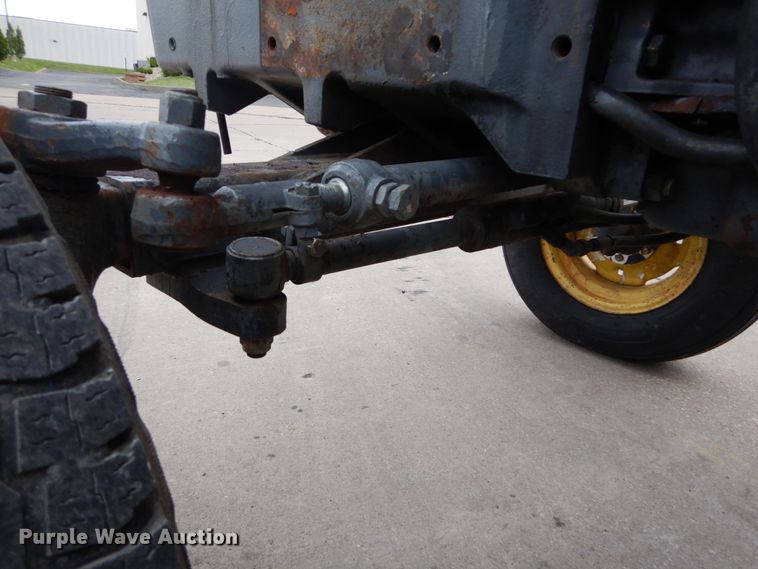 image for item GV9021 Ford 7740  tractor