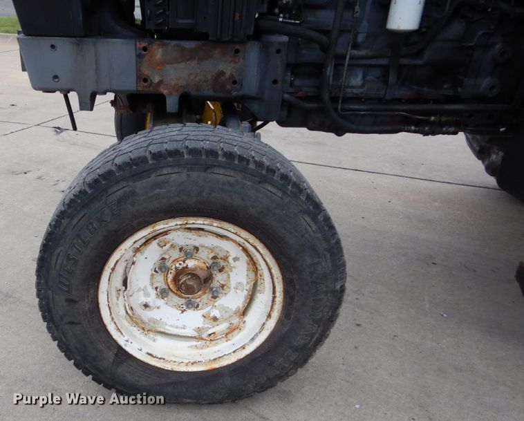 image for item GV9021 Ford 7740  tractor