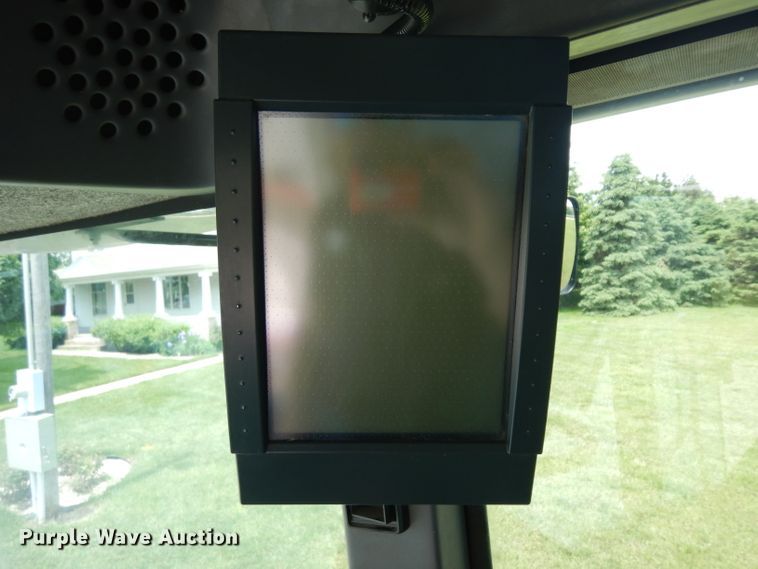 image for item GW9101 1998 Gleaner C62 combine