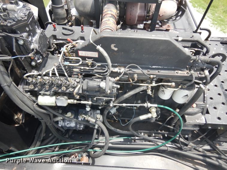 image for item GW9101 1998 Gleaner C62 combine