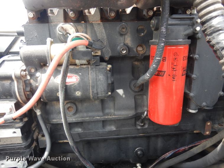 image for item GW9101 1998 Gleaner C62 combine