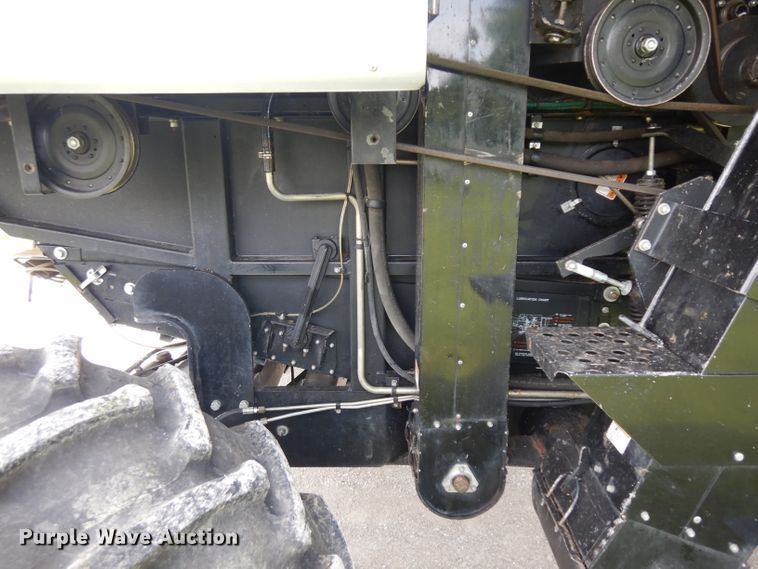 image for item GW9101 1998 Gleaner C62 combine