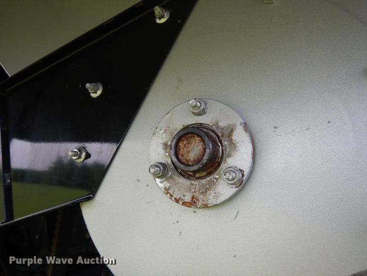 image for item GW9101 1998 Gleaner C62 combine