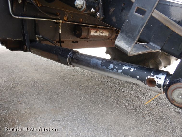 image for item GW9101 1998 Gleaner C62 combine