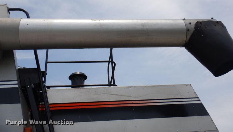 image for item GW9101 1998 Gleaner C62 combine