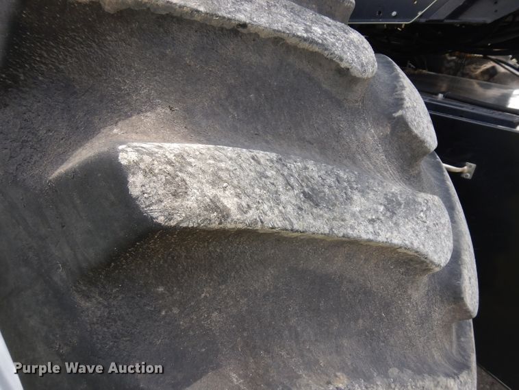 image for item GW9101 1998 Gleaner C62 combine