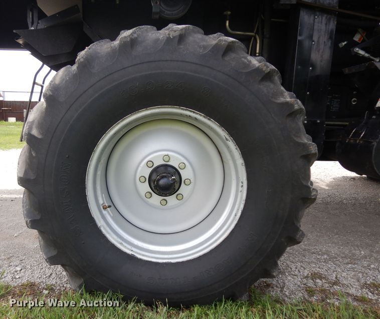 image for item GW9101 1998 Gleaner C62 combine