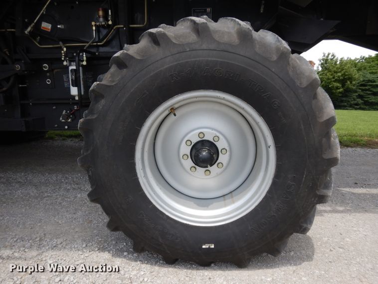 image for item GW9101 1998 Gleaner C62 combine