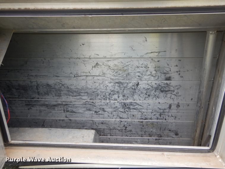 image for item HA9145 2007 Bloomer horse trailer