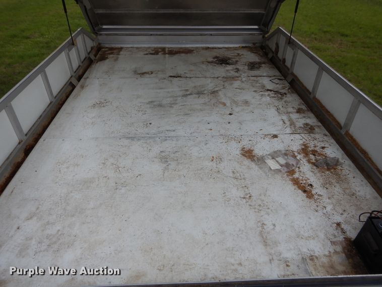 image for item HA9145 2007 Bloomer horse trailer