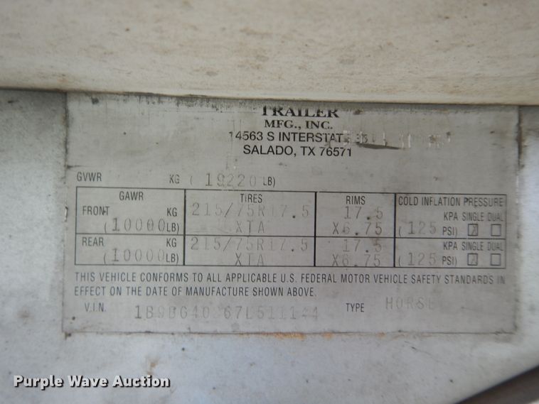 image for item HA9145 2007 Bloomer horse trailer