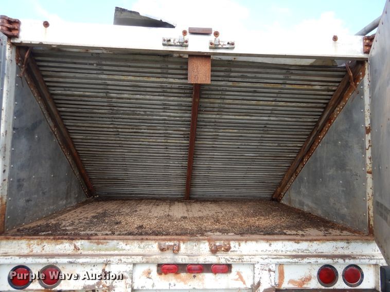 image for item HA9150 1975 Timpte single hopper bottom grain trailer