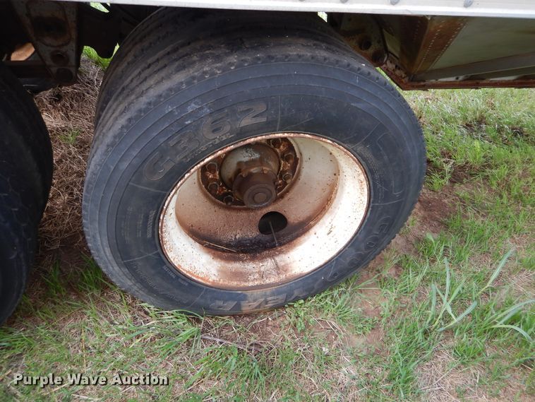 image for item HA9150 1975 Timpte single hopper bottom grain trailer