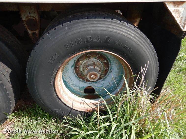 image for item HA9150 1975 Timpte single hopper bottom grain trailer