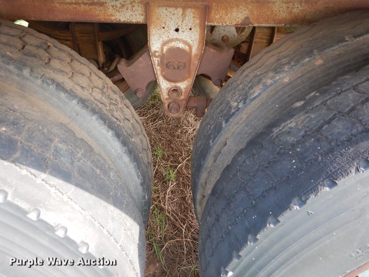 image for item HA9150 1975 Timpte single hopper bottom grain trailer