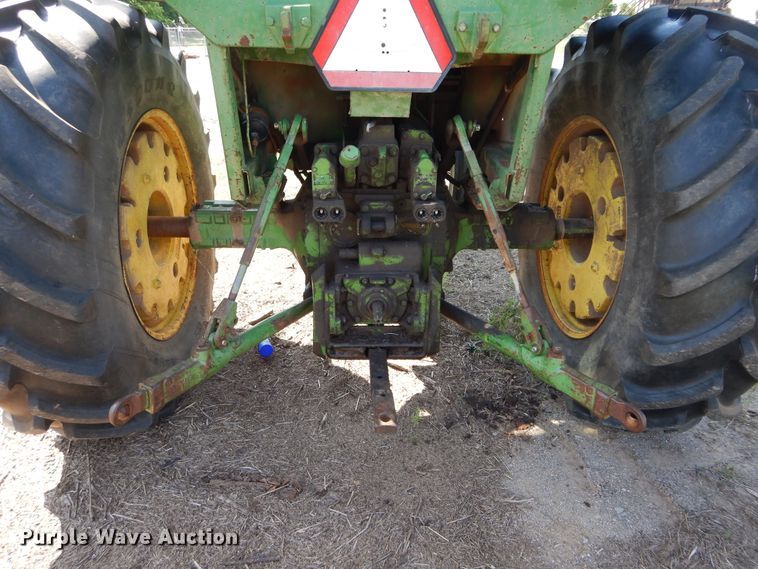 image for item HS9549 1973 John Deere 4230  tractor