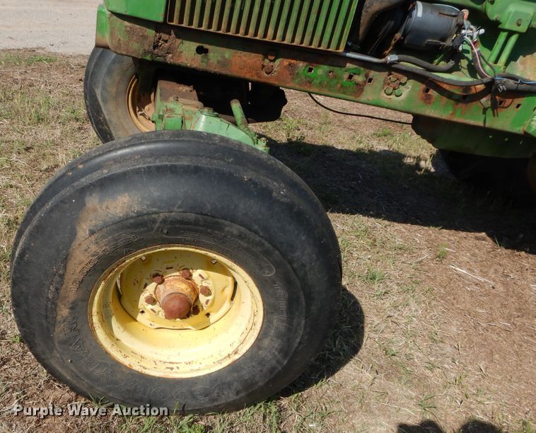 image for item HS9549 1973 John Deere 4230  tractor