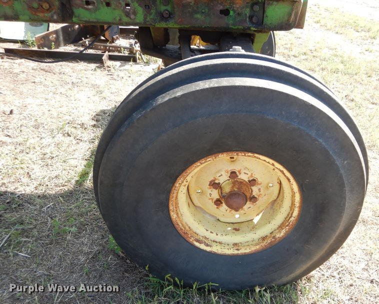 image for item HS9549 1973 John Deere 4230  tractor