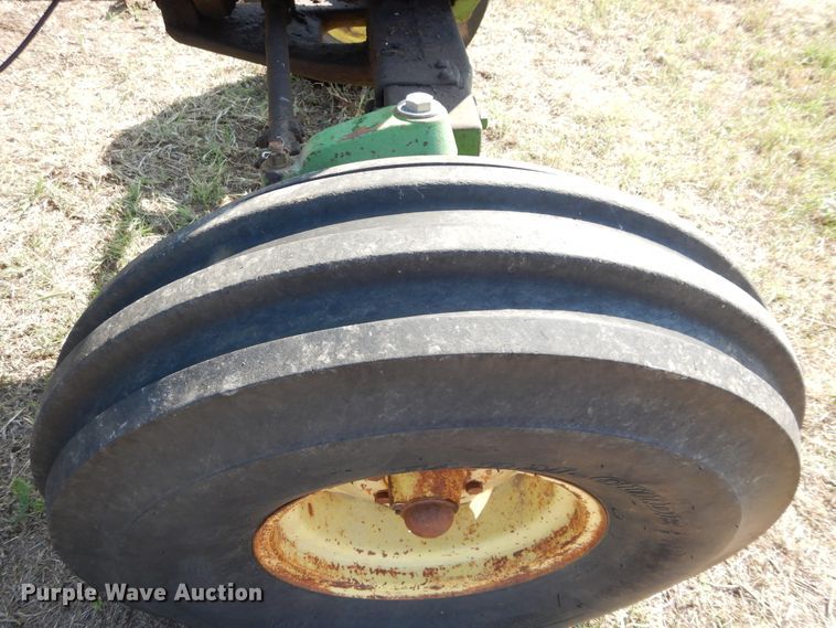 image for item HS9549 1973 John Deere 4230  tractor