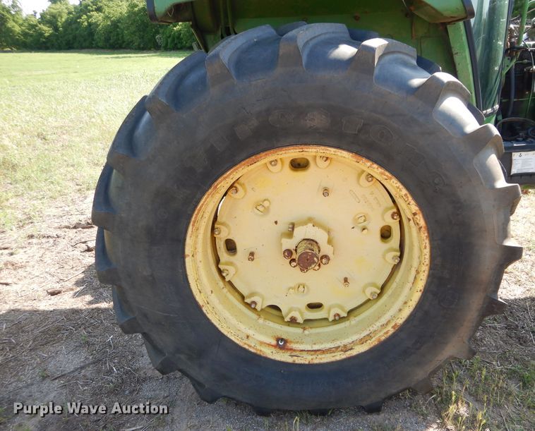 image for item HS9549 1973 John Deere 4230  tractor