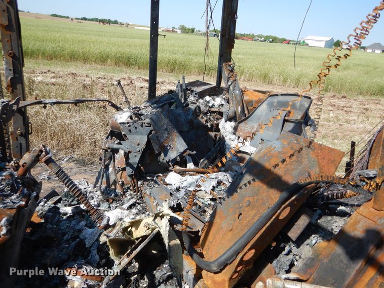 image for item HS9550 John Deere 7130  tractor