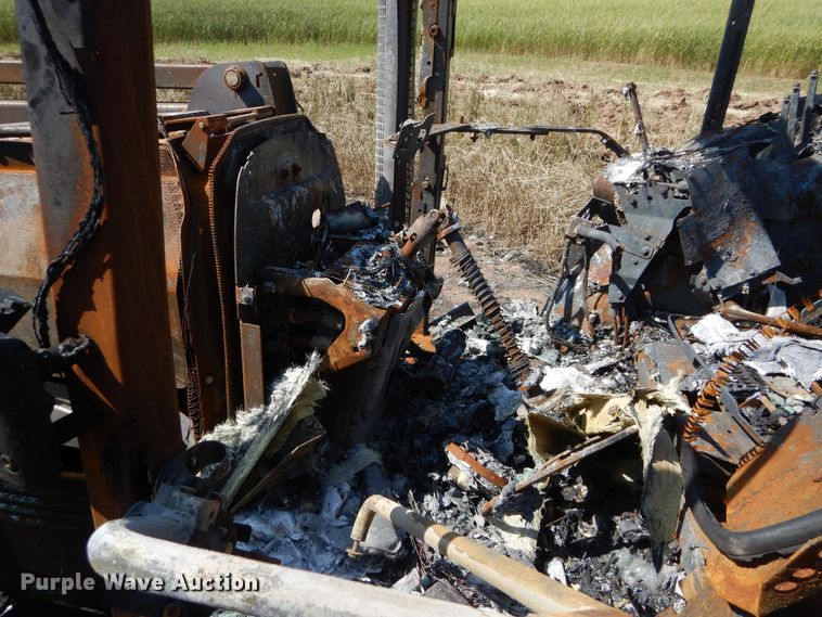 image for item HS9550 John Deere 7130  tractor