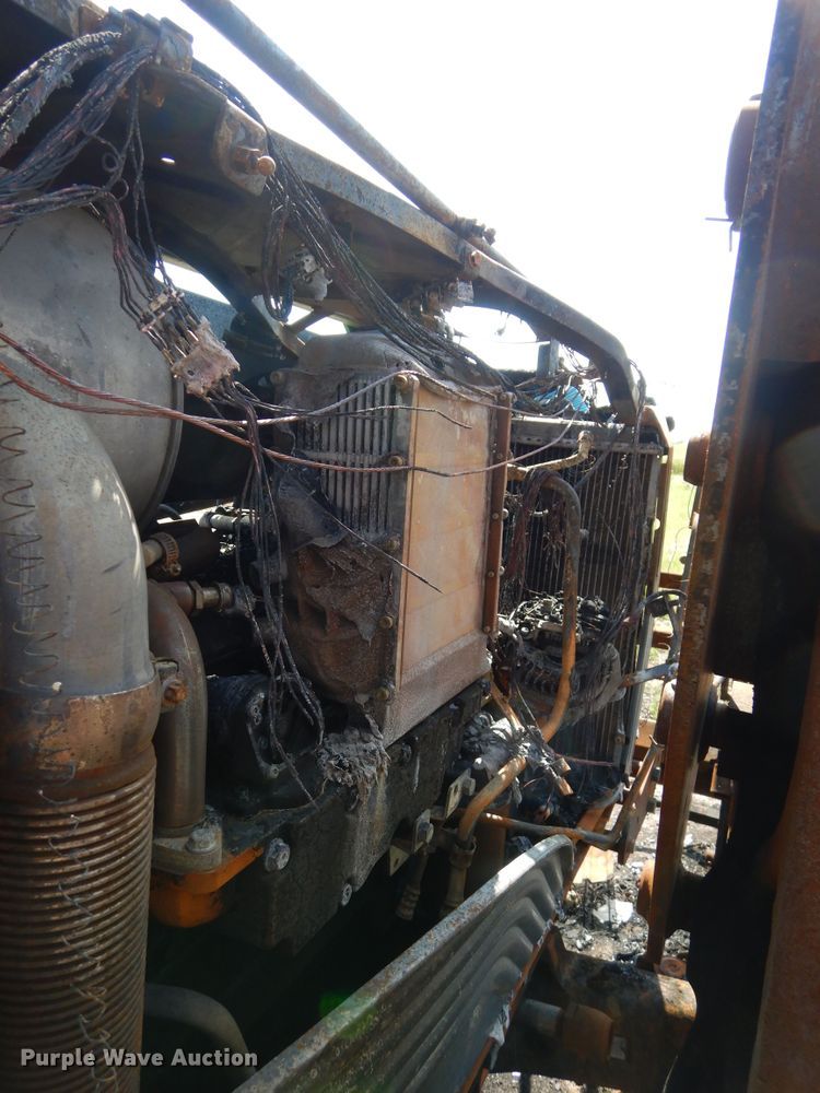 image for item HS9550 John Deere 7130  tractor