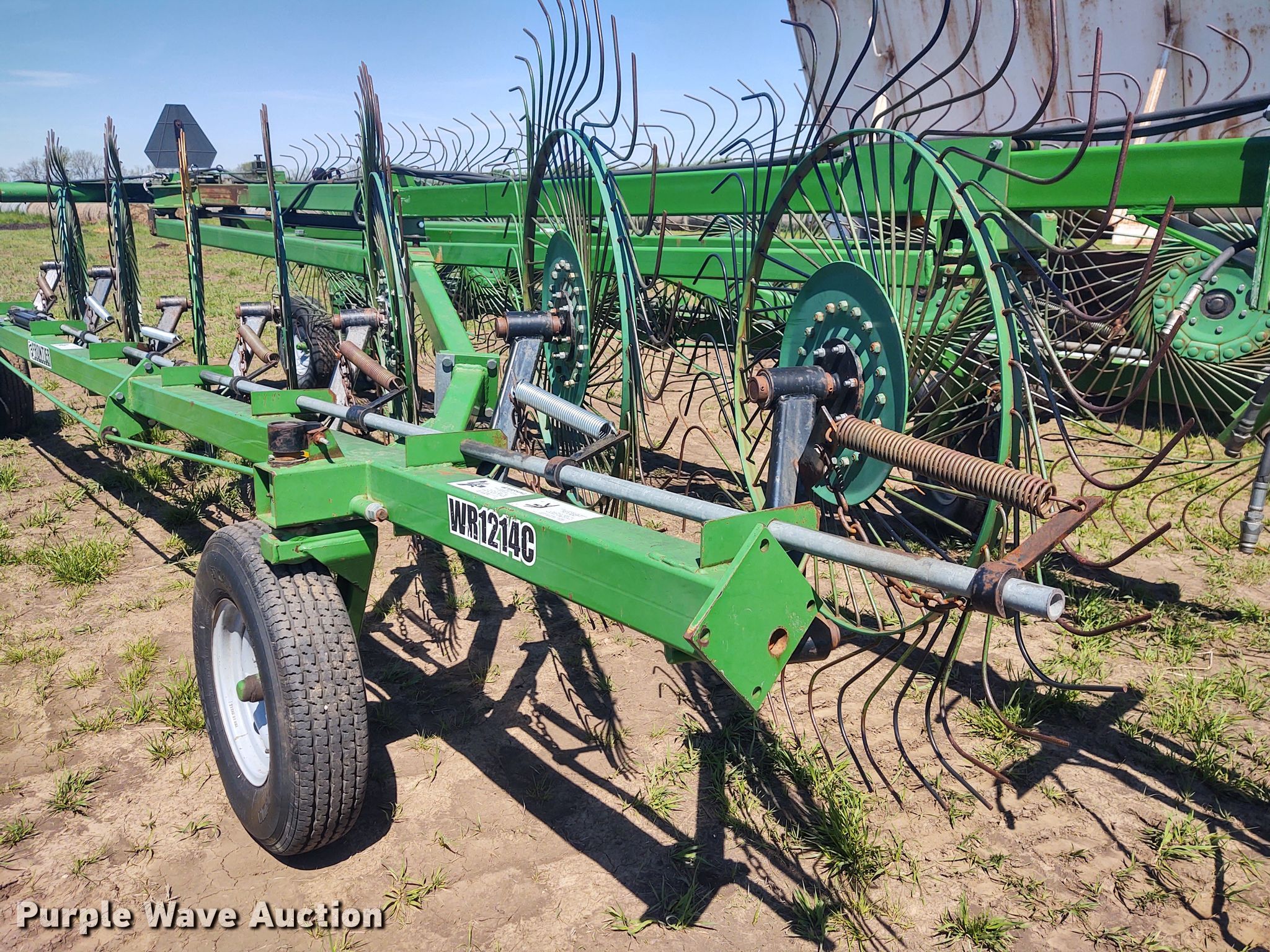 Frontier WR1214C hay rake in Burden, KS Item DE6914 sold Purple Wave