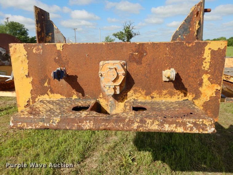 image for item DE5728 1984 Shoals 35LB equipment trailer