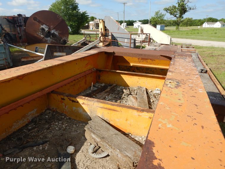 image for item DE5728 1984 Shoals 35LB equipment trailer