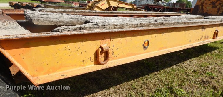 image for item DE5728 1984 Shoals 35LB equipment trailer