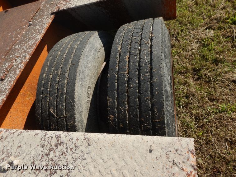 image for item DE5728 1984 Shoals 35LB equipment trailer