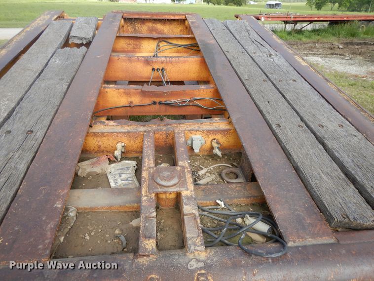 image for item DE5729 1980 Load Craft L3-40-SFC equipment trailer