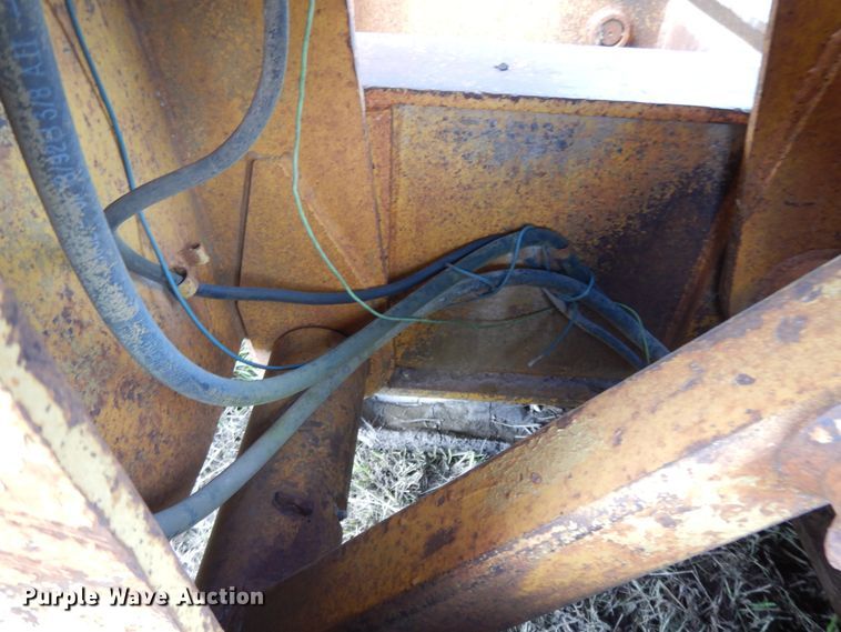 image for item DE5729 1980 Load Craft L3-40-SFC equipment trailer