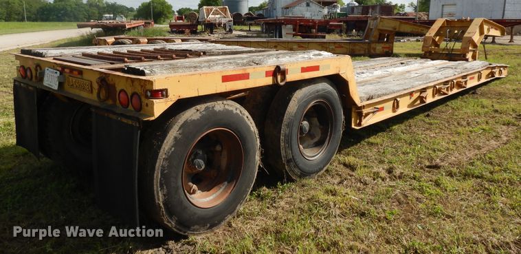 image for item DE5730 1961 Lacrosse RG-26-35 lowboy equipment trailer