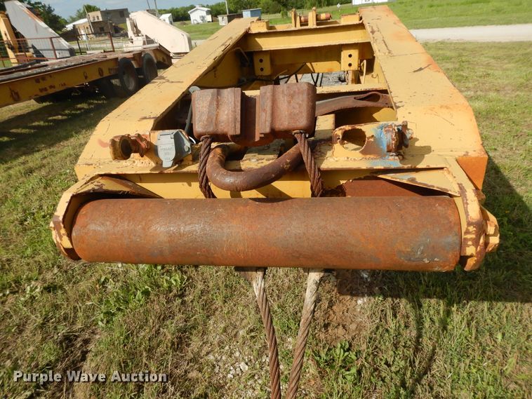 image for item DE5730 1961 Lacrosse RG-26-35 lowboy equipment trailer