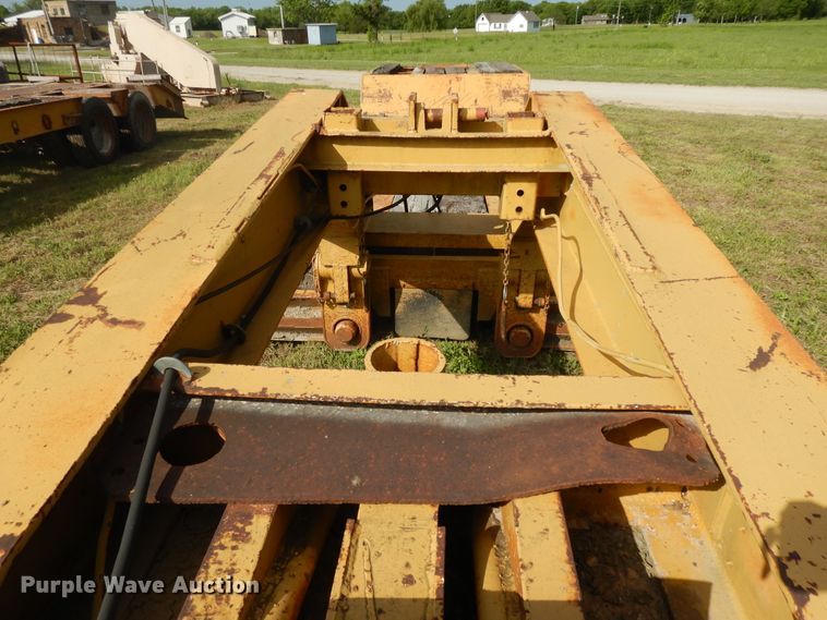image for item DE5730 1961 Lacrosse RG-26-35 lowboy equipment trailer