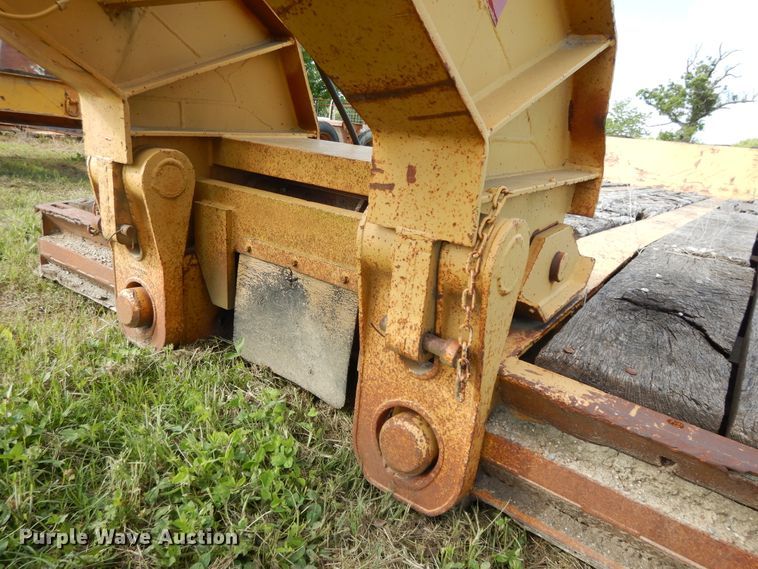 image for item DE5730 1961 Lacrosse RG-26-35 lowboy equipment trailer