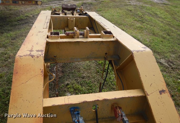 image for item DE5730 1961 Lacrosse RG-26-35 lowboy equipment trailer