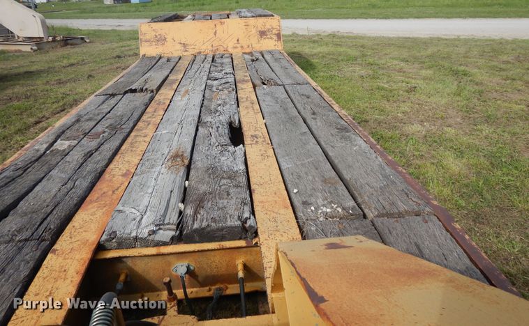 image for item DE5730 1961 Lacrosse RG-26-35 lowboy equipment trailer