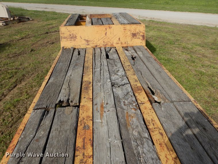 image for item DE5730 1961 Lacrosse RG-26-35 lowboy equipment trailer