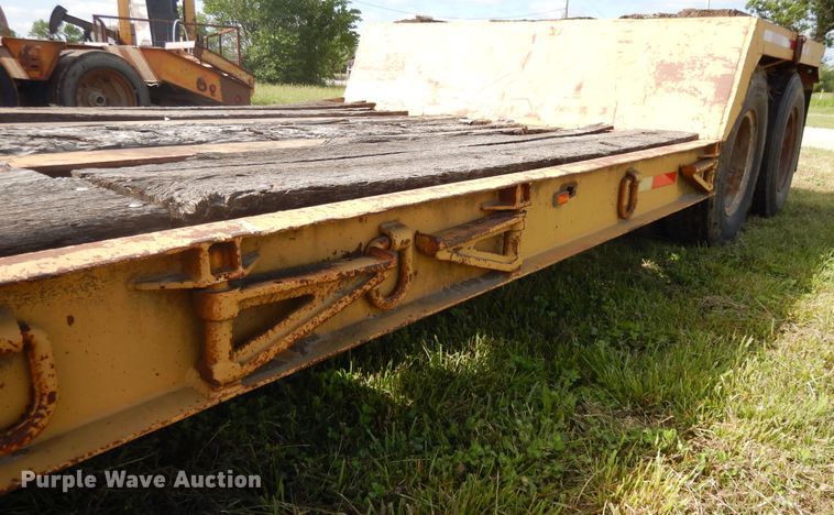 image for item DE5730 1961 Lacrosse RG-26-35 lowboy equipment trailer