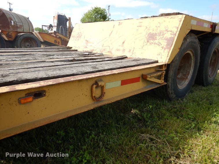 image for item DE5730 1961 Lacrosse RG-26-35 lowboy equipment trailer