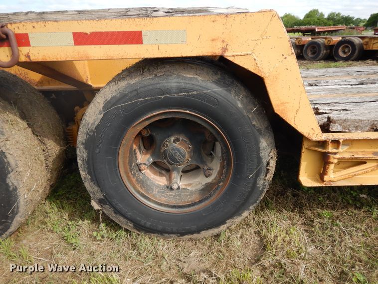 image for item DE5730 1961 Lacrosse RG-26-35 lowboy equipment trailer