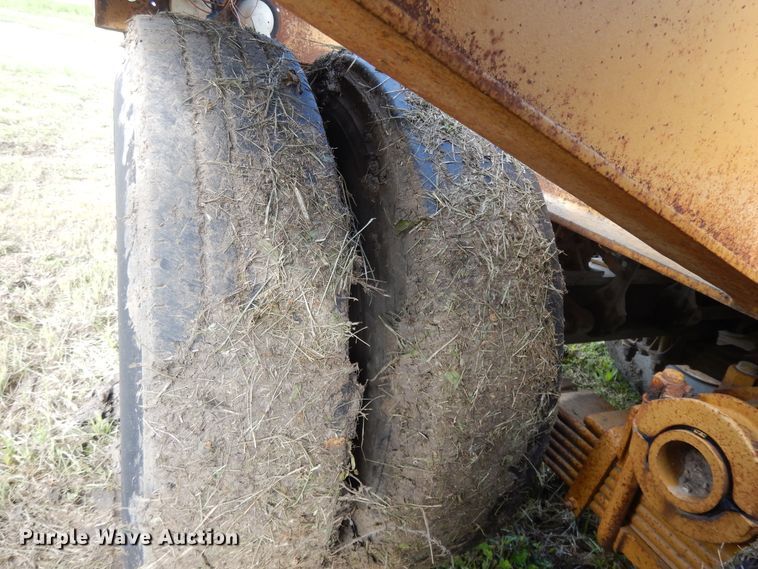 image for item DE5730 1961 Lacrosse RG-26-35 lowboy equipment trailer