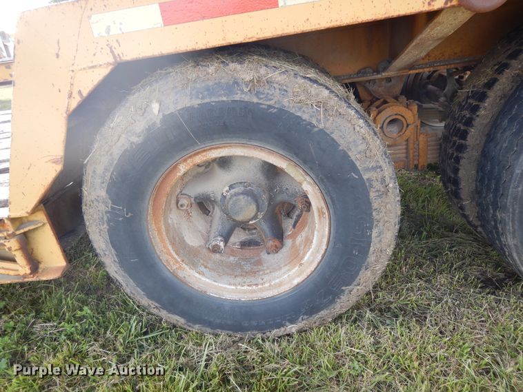 image for item DE5730 1961 Lacrosse RG-26-35 lowboy equipment trailer