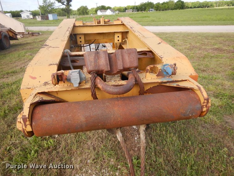 image for item DE5730 1961 Lacrosse RG-26-35 lowboy equipment trailer