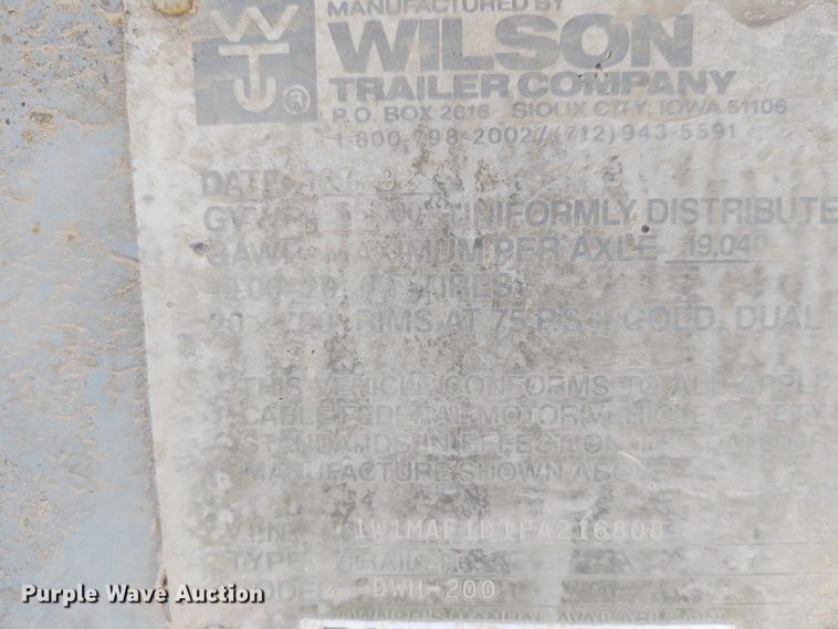 image for item DE6927 1993 Wilson DWH-200 double hopper bottom grain trailer