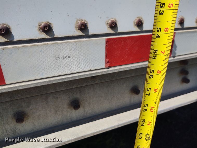 image for item DE6927 1993 Wilson DWH-200 double hopper bottom grain trailer