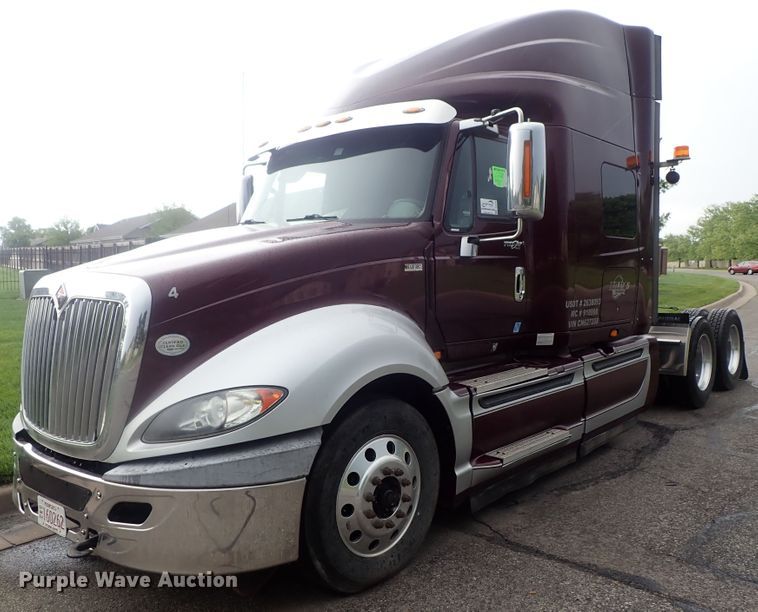 image for item DG3183 2012 International ProStar semi truck